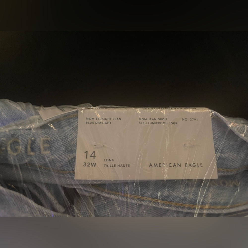 🖤 NWT American Eagle Mom Straight Jean - Picture 7 of 8